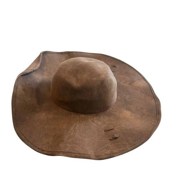 Disney Pirates of the Caribbean Dead Men Tell No Tales Kids Brown Pirate Hat - Picture 4 of 8